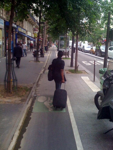 2009-06-16 LG Style_l.jpg